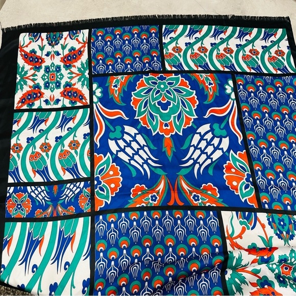 Vintage Oblong Scarf Shawl 100% Silk 28"x67" Floral‎ Black Trim Fringe Turkey - Picture 8 of 8